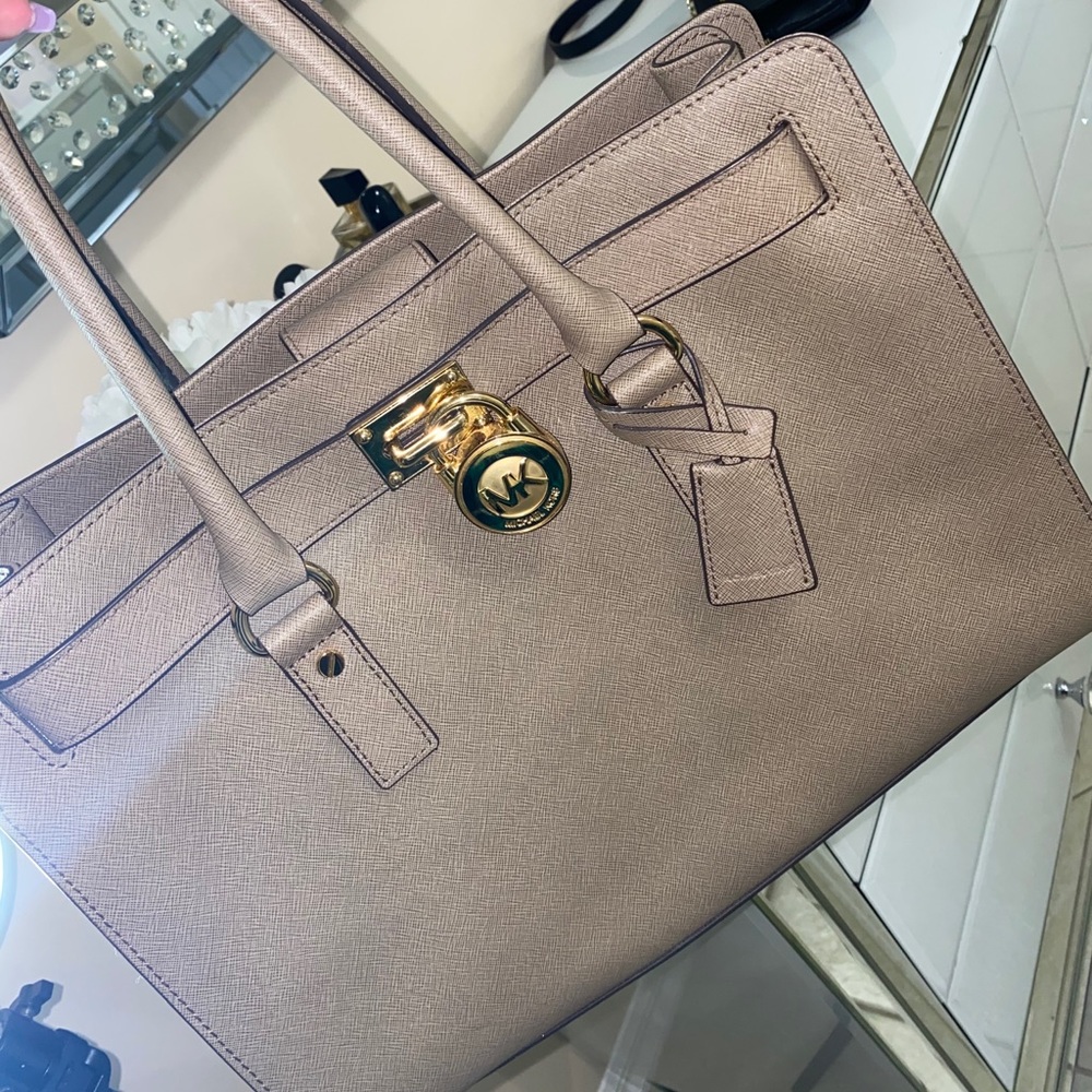 Grat michael kors handbag